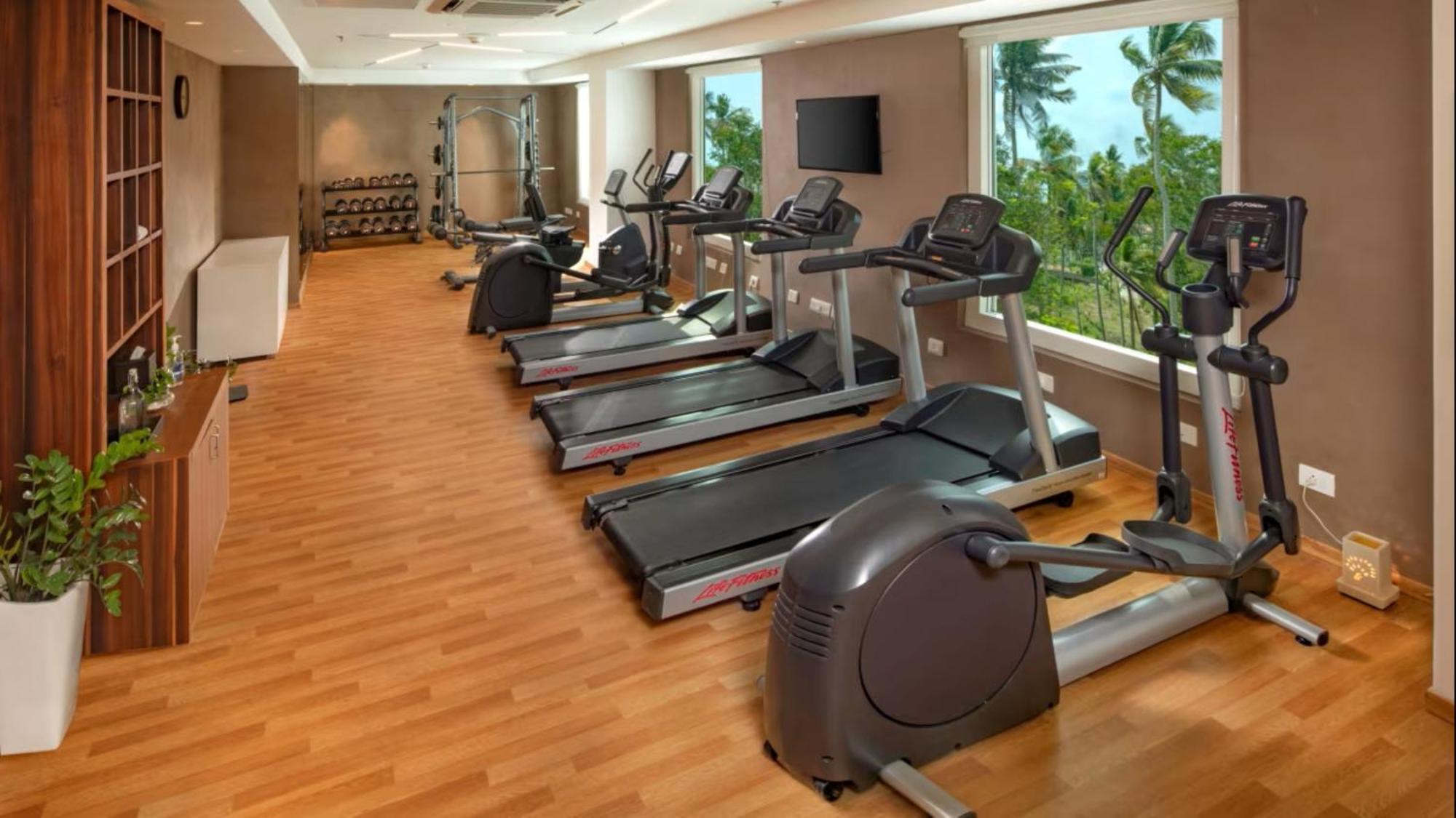 O By Tamara, Trivandrum Thiruvananthapuram Zewnętrze zdjęcie The gym at the hotel